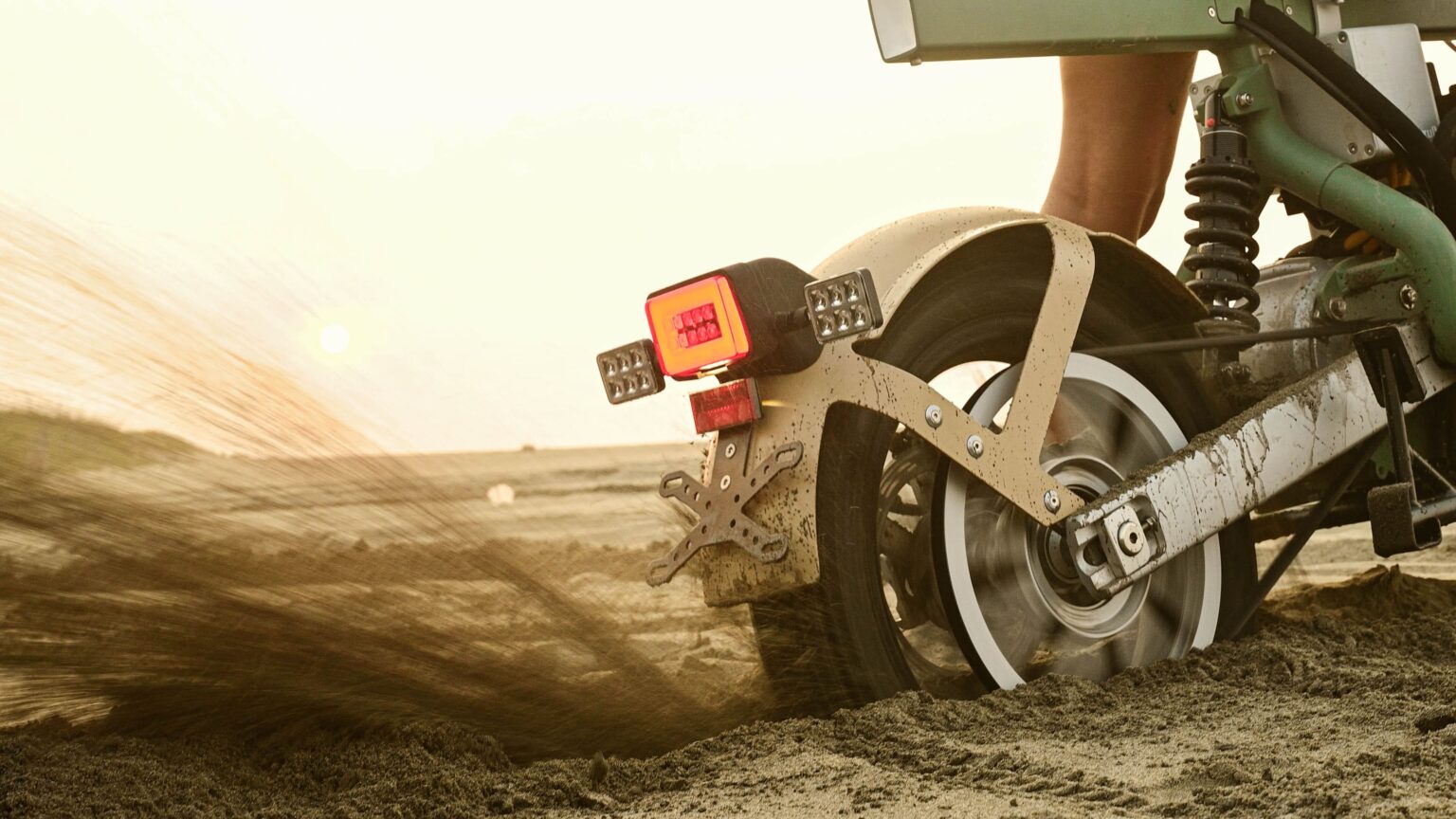 Picture of Cake Kalk OR Dirt Bike Review